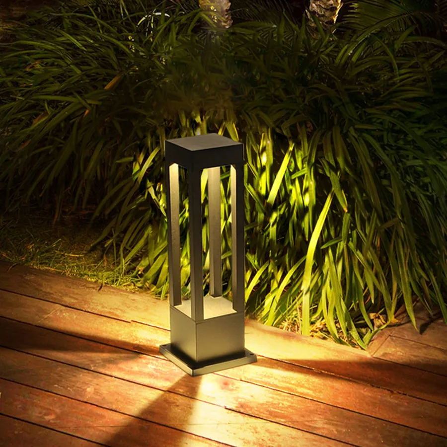 Modern Solar Path Light | Black Metal Garden Bollard Small