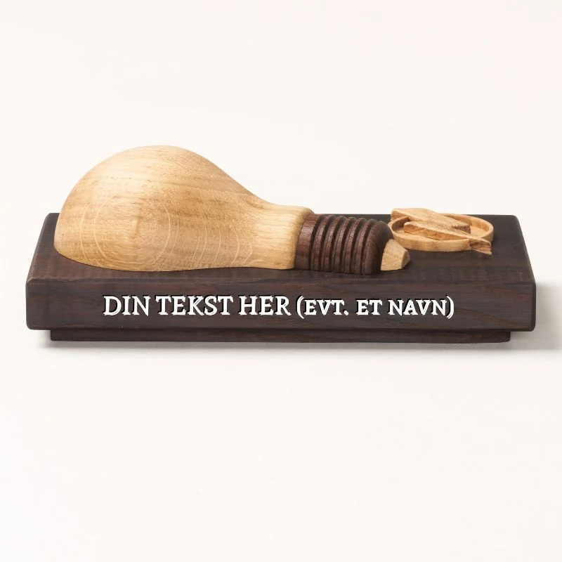 Elektriker svendegave i træ Maya Soele