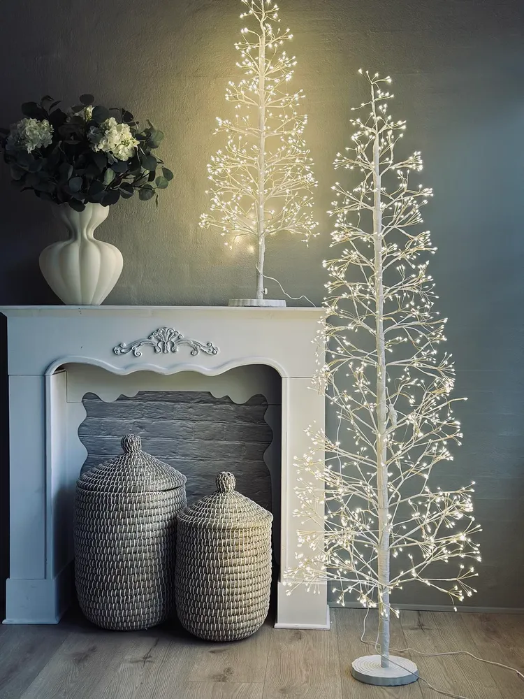 Juletræ med 1600 led lys - Alabast