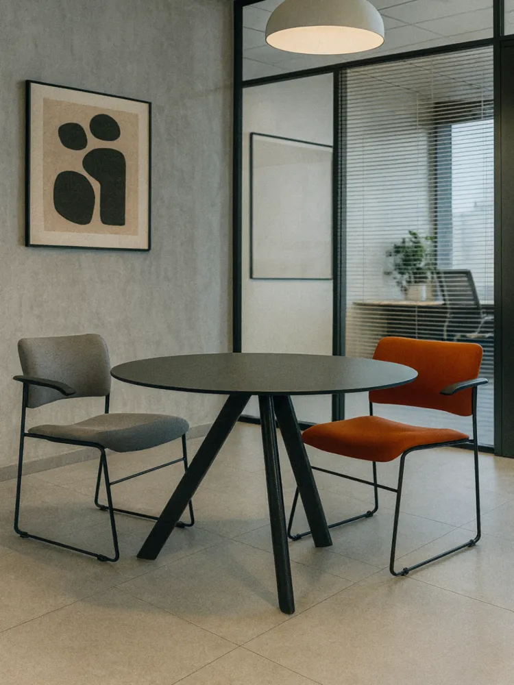 40/4 Konferencestol - Howe apricot