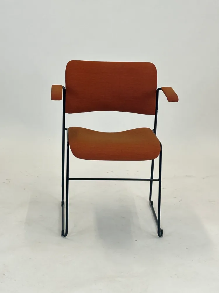 40/4 Konferencestol - Howe apricot