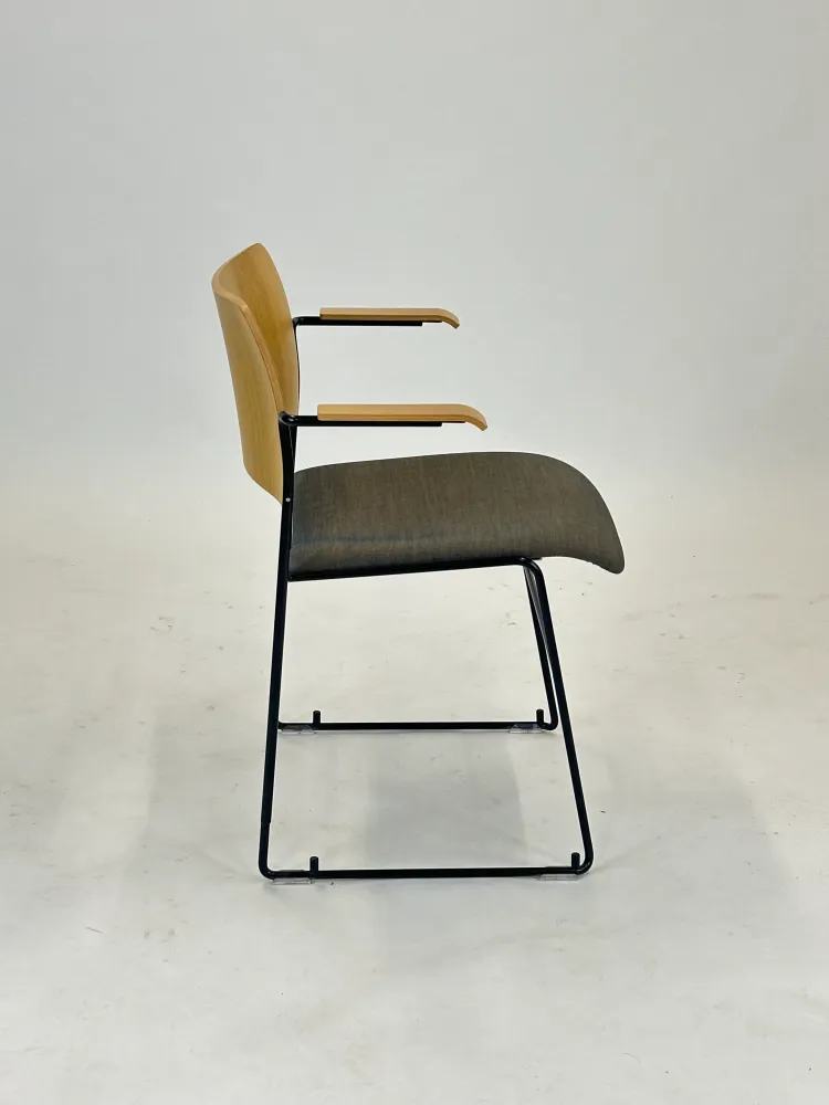 Howe | 40/4 Konferencestol (Grå)