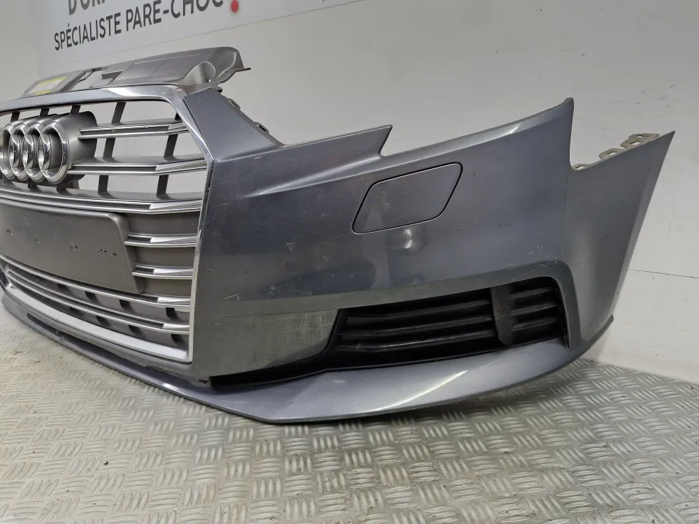Forreste kofanger Audi A3 (8V) Fase 2 (fra 08/2016 til 12/2020) – Original brugt med lygtevasker