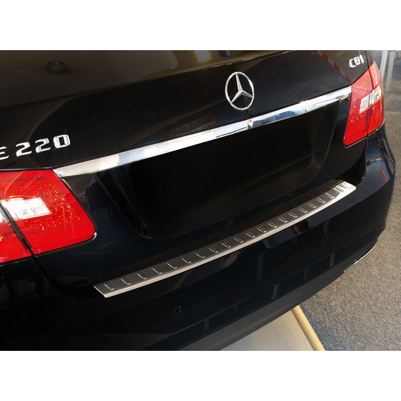 Avisa, Bagkofangerbeskytter, Rustfritstål, passer til Mercedes E-Class W212 Sedan 2009-2013 incl. AMG 'Ribs'