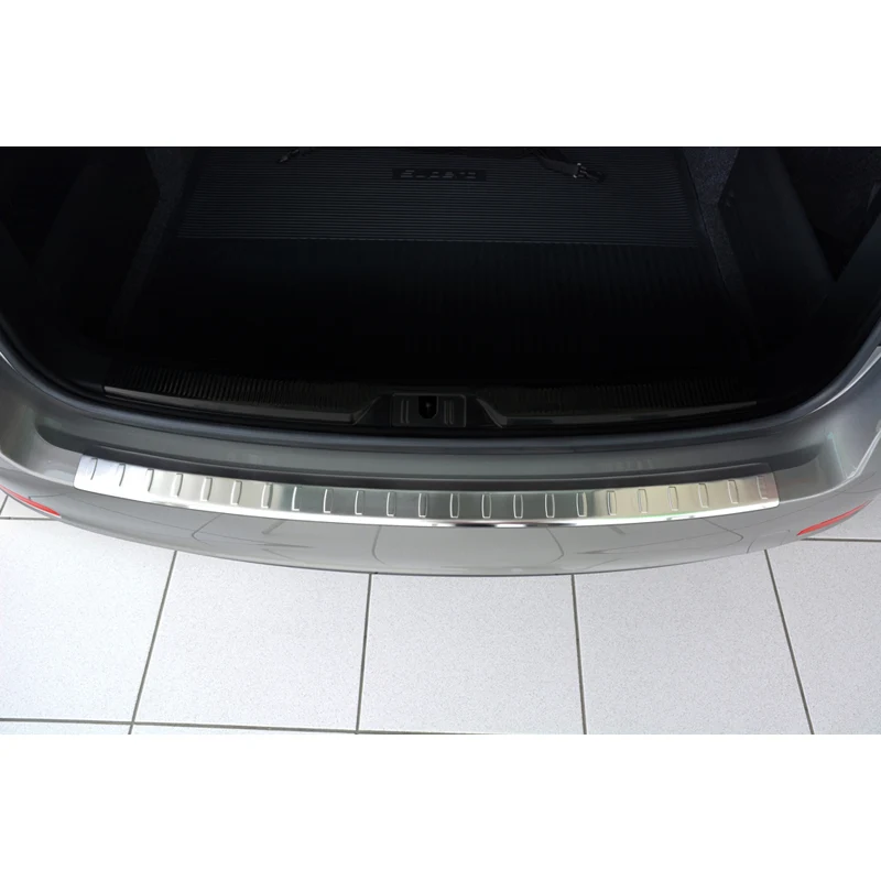 Avisa, Bagkofangerbeskytter, Rustfritstål, passer til Skoda Superb Combi 2013-2015 'Ribs'