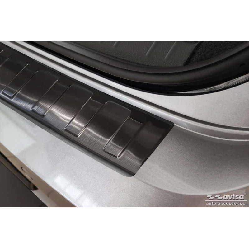 Avisa, Bagkofangerbeskytter, Sort, Rustfritstål, passer til Volkswagen Passat Sedan 2014-2019 & FL 2019-2023 'Ribs'