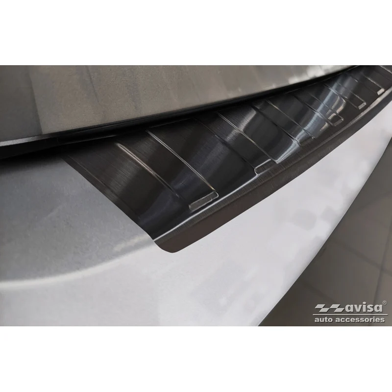 Avisa, Bagkofangerbeskytter, Sort, Rustfritstål, passer til Volkswagen Passat Sedan 2014-2019 & FL 2019-2023 'Ribs'