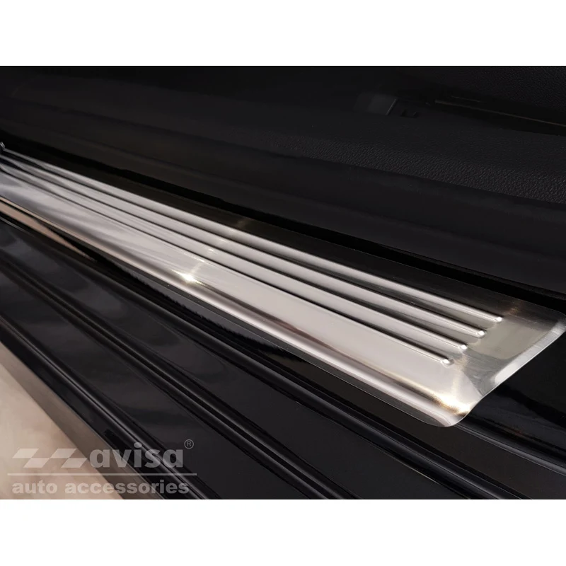 Avisa, Trinbeskyttere, Rustfritstål, passer til Skoda Octavia IV Sedan/Kombi 2020-2024 & FL 2024- 'Lines' - 4-dele