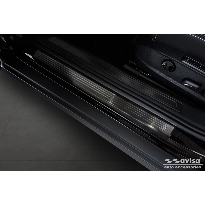 Avisa, Trinbeskyttere, Sort, Rustfritstål, passer til Volkswagen Passat 3G Sedan/Variant 2014-2023 - 'Lines' - 4-dele