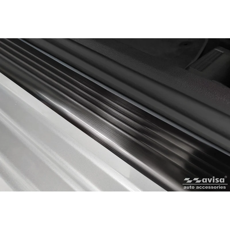 Avisa, Trinbeskyttere, Sort, Rustfritstål, passer til Skoda Octavia IV Sedan/Kombi 2020-2024 & FL 2024- 'Lines' - 4-dele