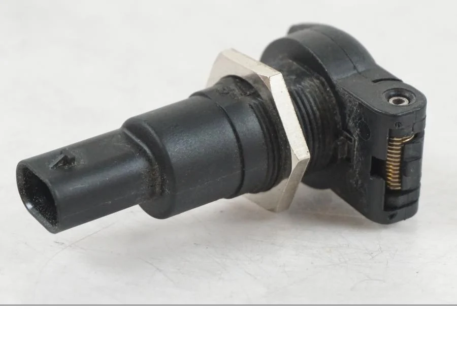 Stikkontakt 12 V BMW