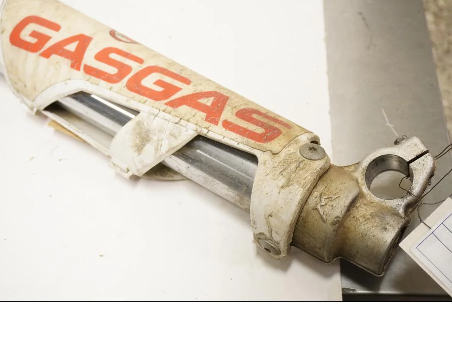 Gaffelben Gasgas