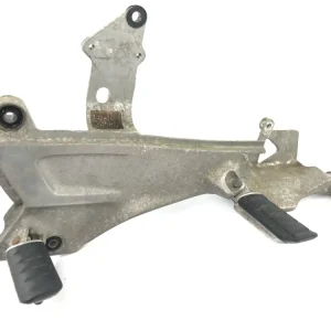 Honda ST 1100 SC26 Pan European [1990] - Fodstøttesystem venstre fodstøtteholder