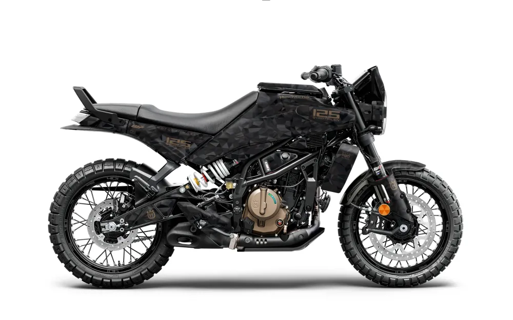 Husqvarna 125/250 Svartpilen DEKOR - "Polyatomic" (Sort)
