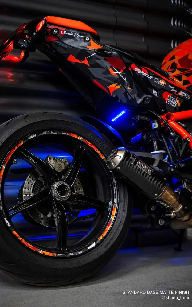 KTM 1390 Super Duke R/Evo DEKOR - "Flake" (Orange/Sort)