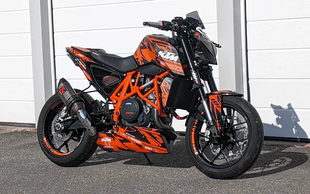 KTM 690 Duke DEKOR - "Pulse" (Orange)