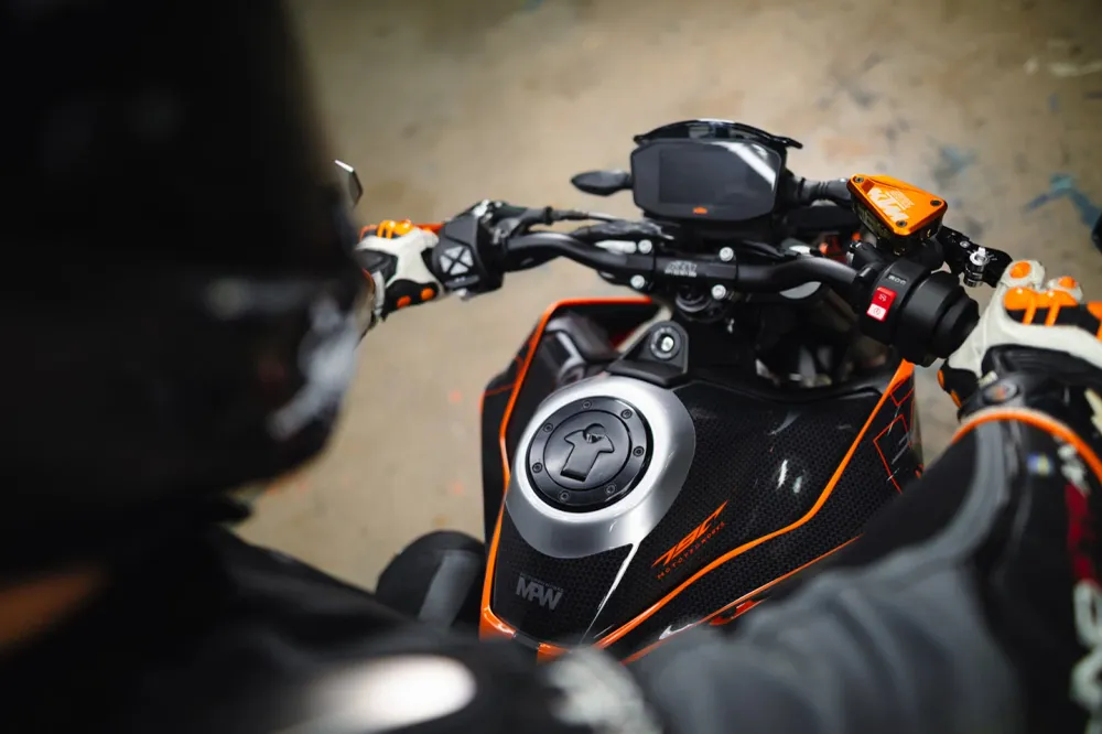 KTM 790/890 Duke DEKOR - "Nyro" (Orange/Sort)