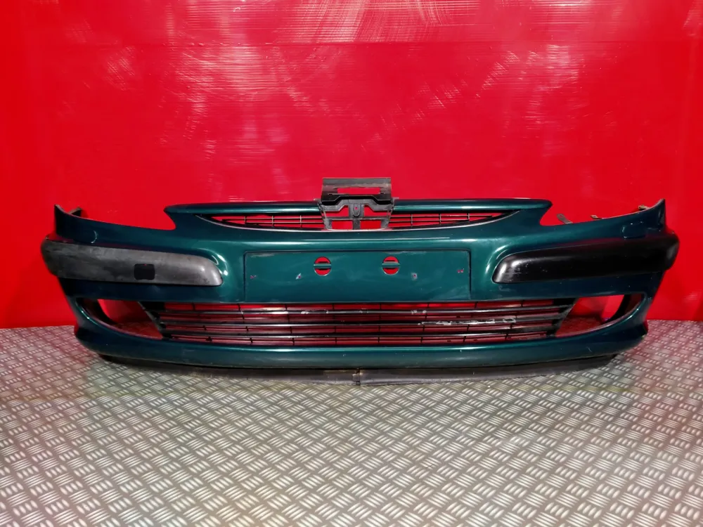 Forreste kofanger Peugeot 607 fase 1 brugt