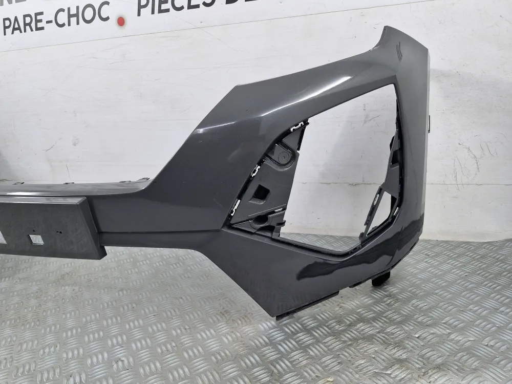 Original brugt Peugeot 2008 II fase 2 forreste kofanger fra (04/2023)