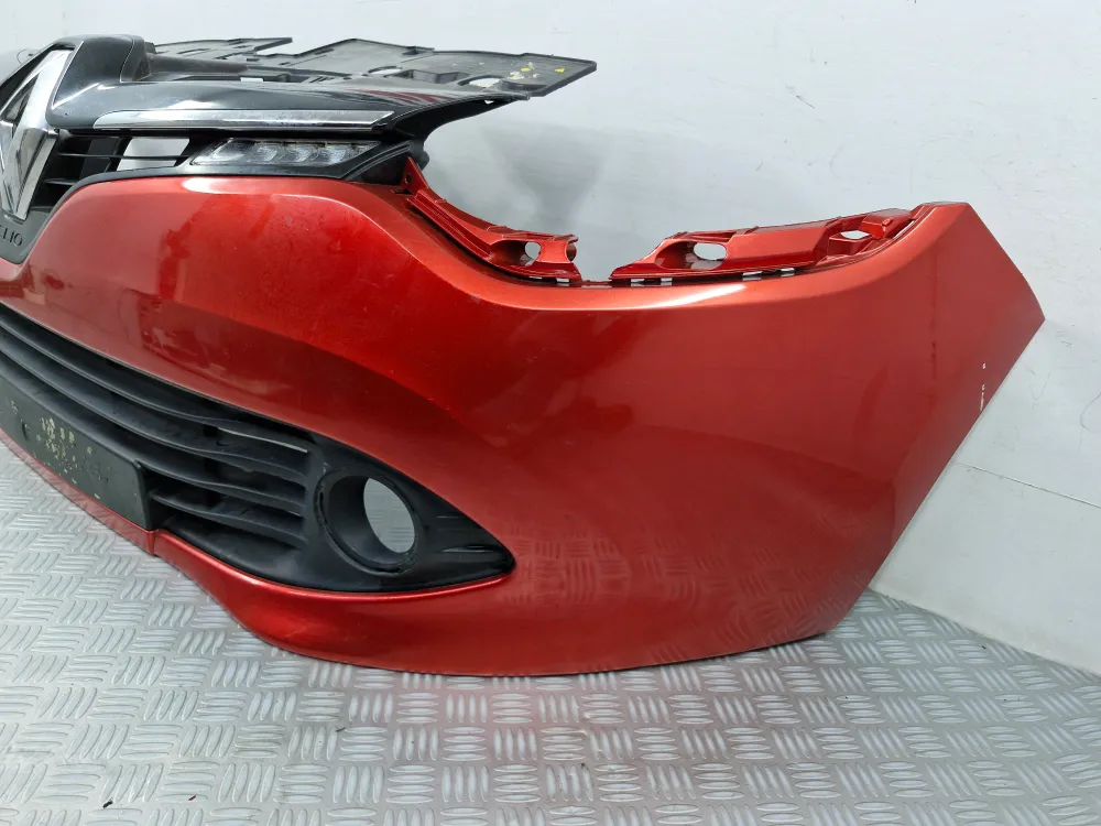 Brugt komplet frontstødfanger til Renault Clio 4 Fase 1 (07/2012 - 12/2016) – 100 % original producent