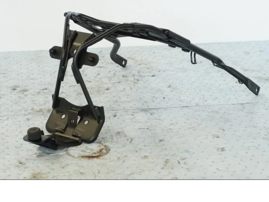Bageste skærmstag Suzuki