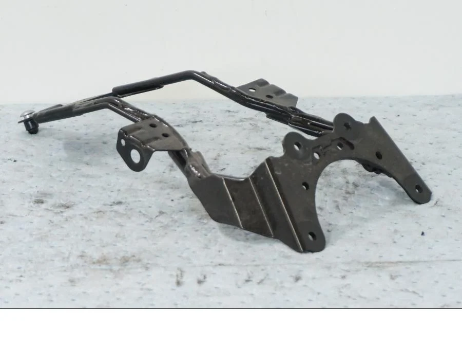 Bageste skærmstag Suzuki