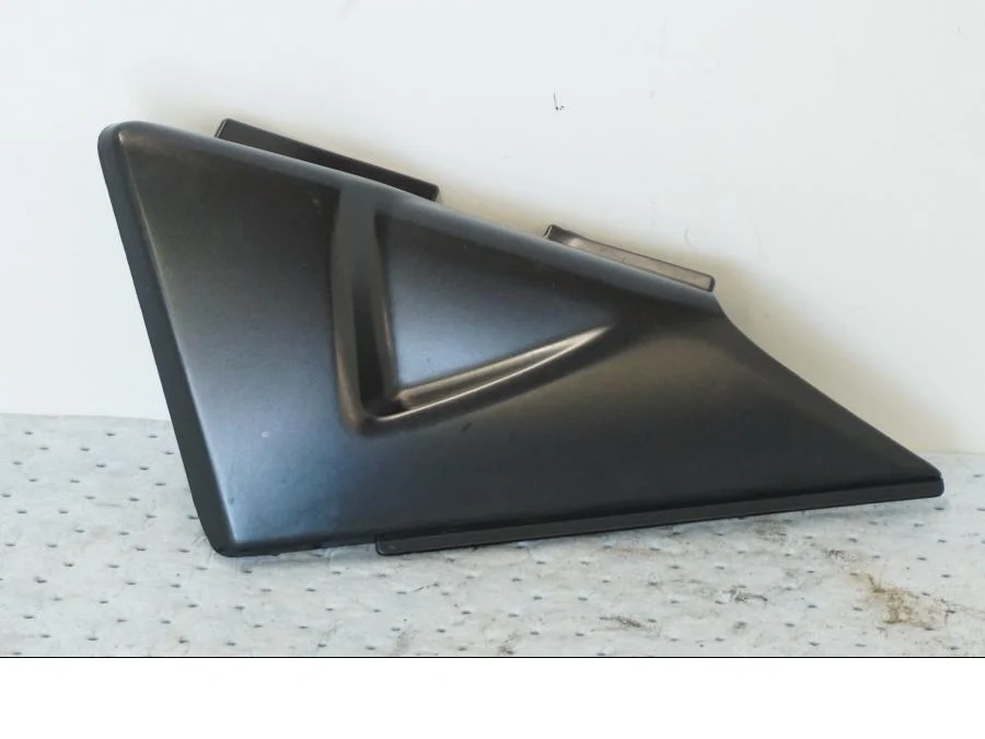 Sidepanel Suzuki