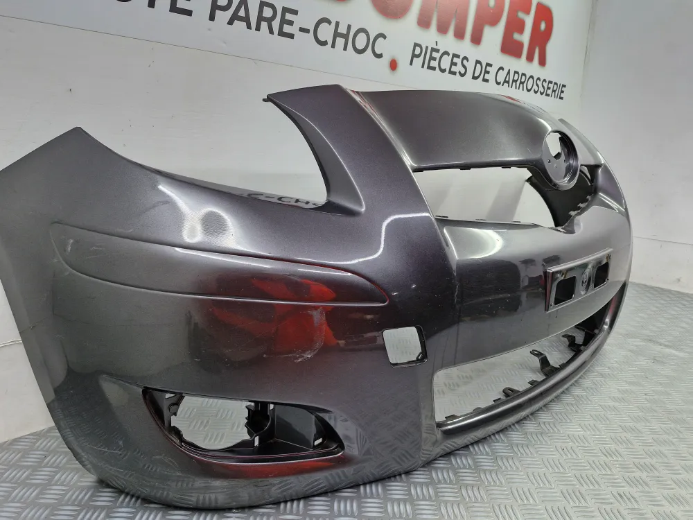Fuld forreste kofanger Toyota Yaris 2 Fase 2 (Fra 01/2009 til 05/2011) - Original brugt del