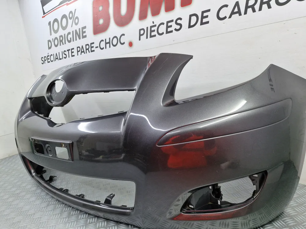 Fuld forreste kofanger Toyota Yaris 2 Fase 2 (Fra 01/2009 til 05/2011) - Original brugt del