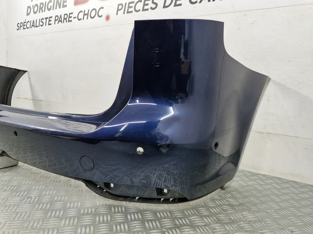 Bagkofanger Volkswagen Touran II (10/2010 til 07/2015) original brugt.