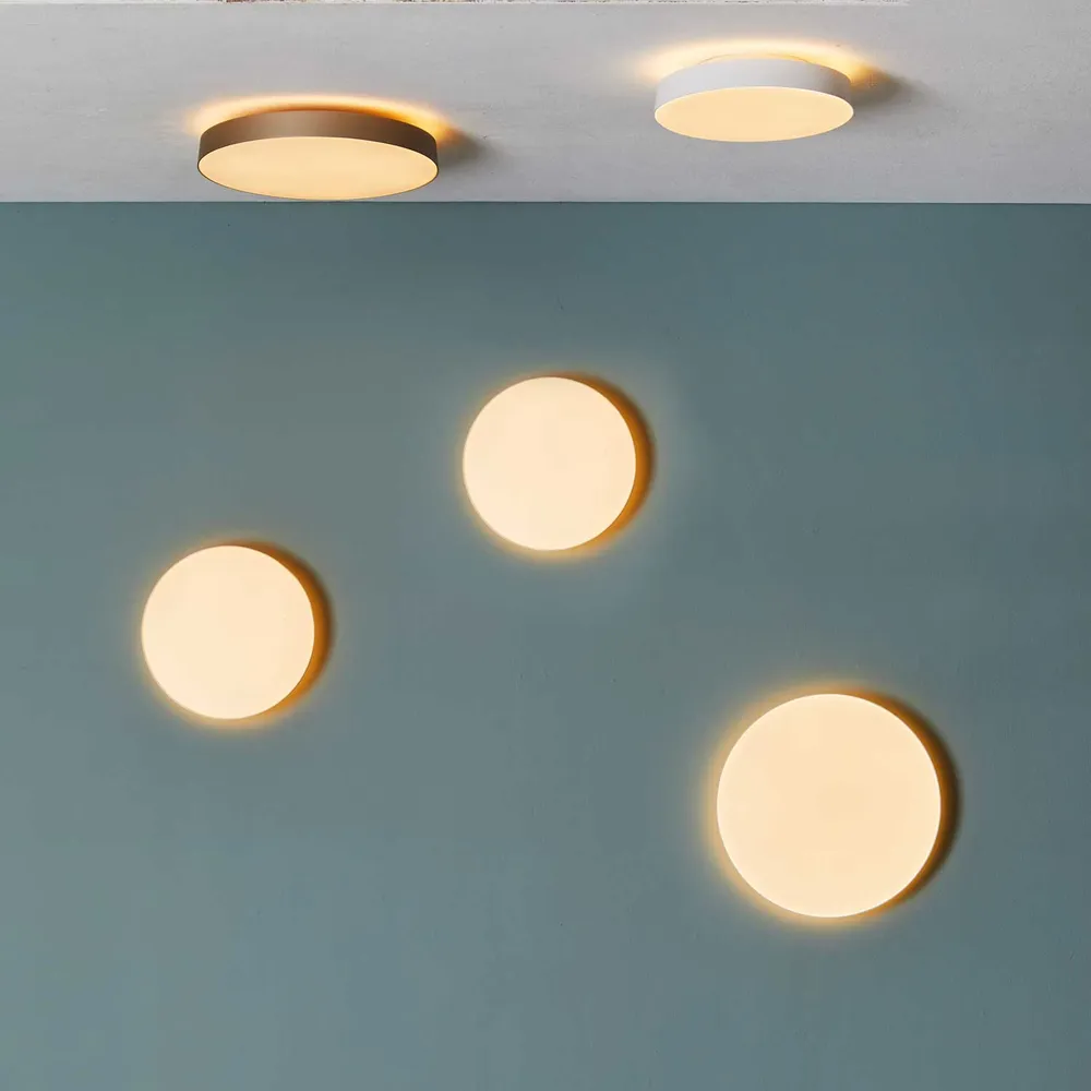 Avela væg- og loftlampe fra Loom Design Parties & Events Hvid