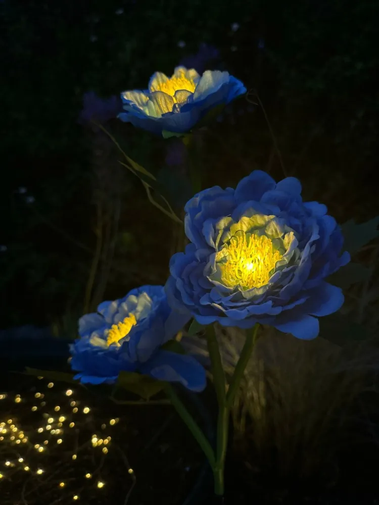 Blomst med solceller – Blå