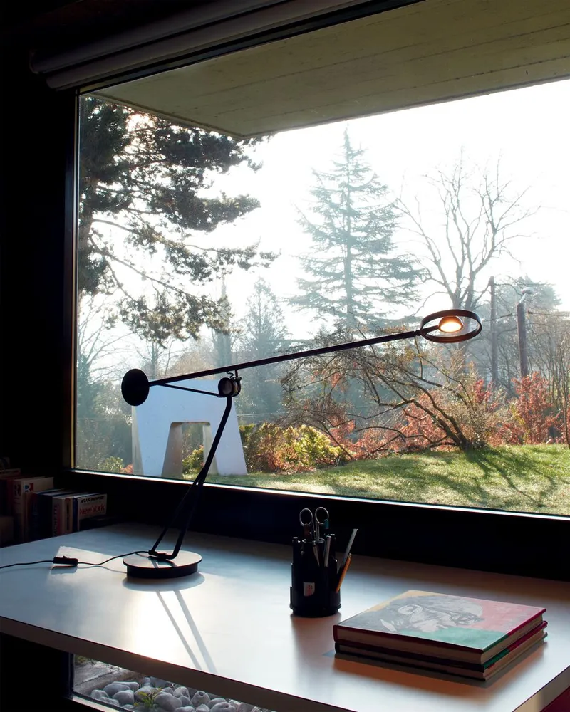 DCW Éditions Aaro bordlampe LED H 38,5 cm – Midnight