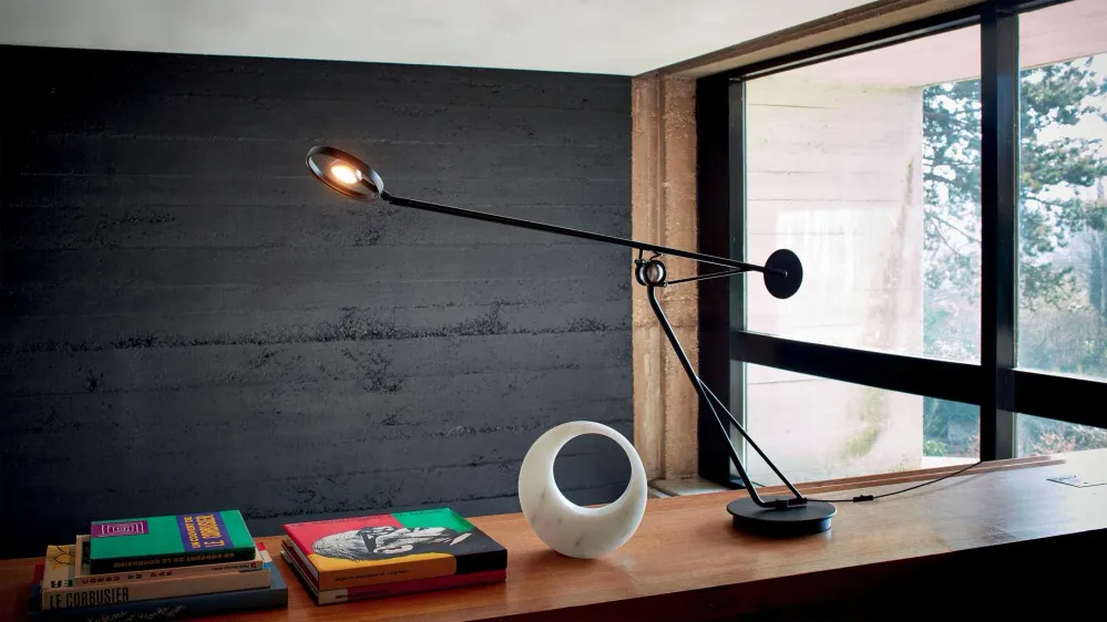 DCW Éditions Aaro bordlampe LED H 38,5 cm – Midnight