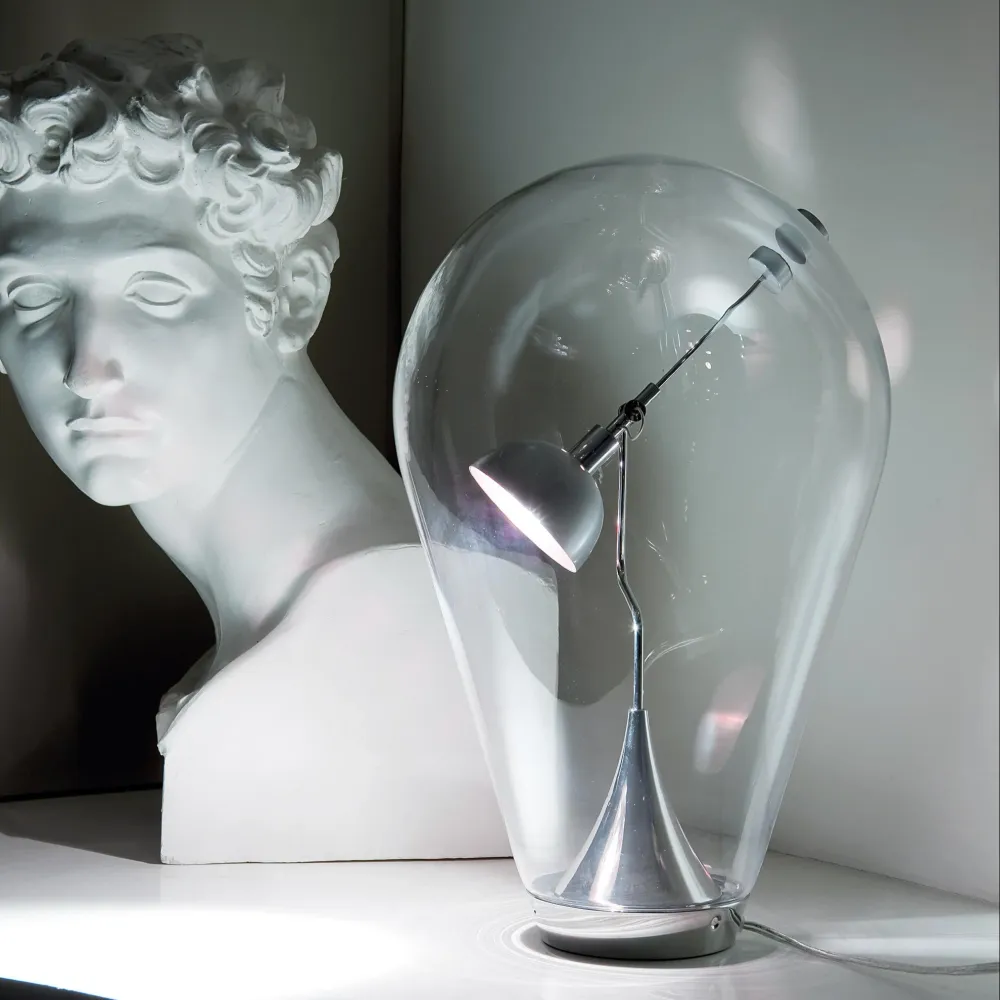 Daylight Blow LED bordlampe fra Lodes