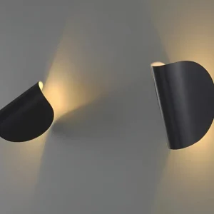 Daylight Spectrum Twist væglampe - twistable alloy væglampe - curve væglampe Sort