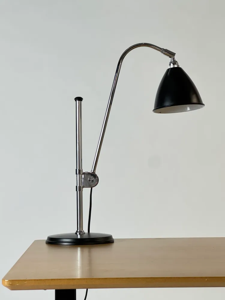 Gubi Bestlite BL1 – Sort/Krom