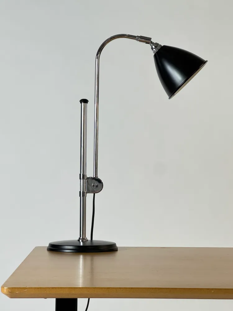 Gubi Bestlite BL1 – Sort/Krom