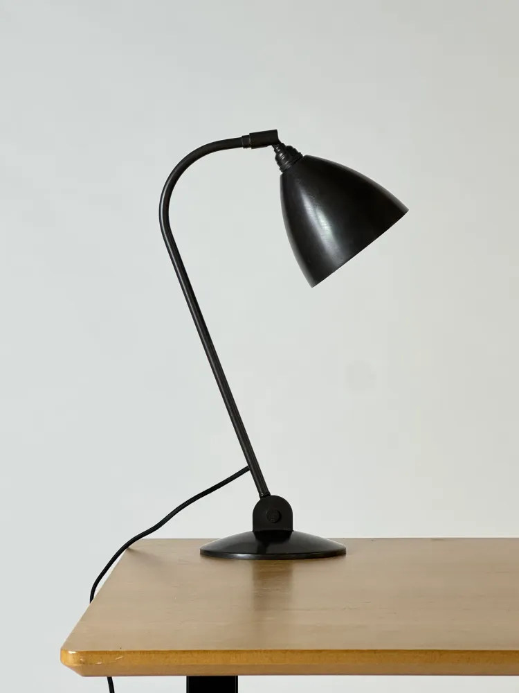 Gubi Bestlite BL2 – Black Warm alloy