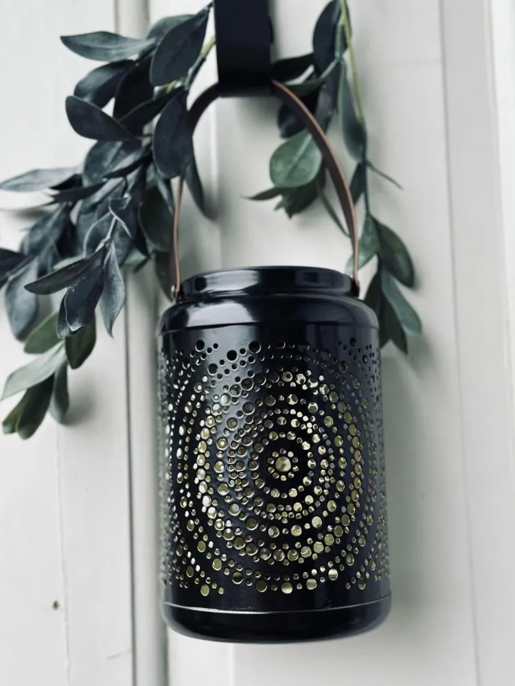 Lanterne med solceller - Black all-metal