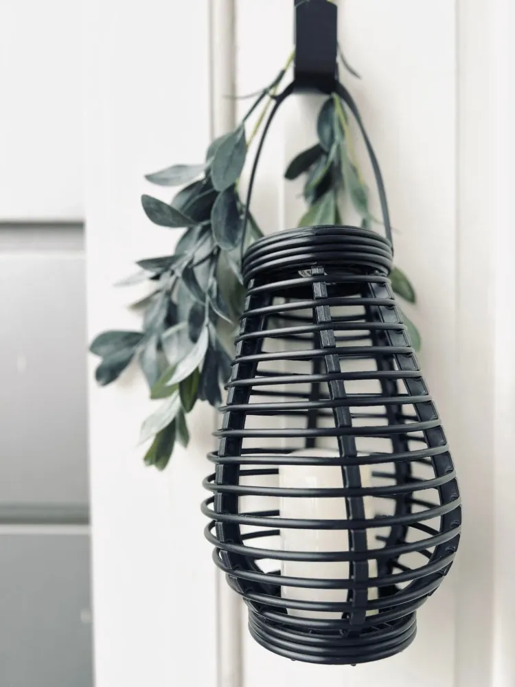 Lanterne med solceller - BLACK VIXA