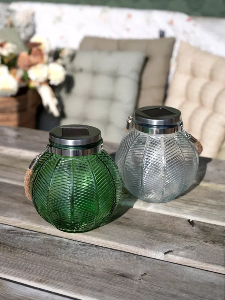 Lanterne med solceller – Nancy krystal
