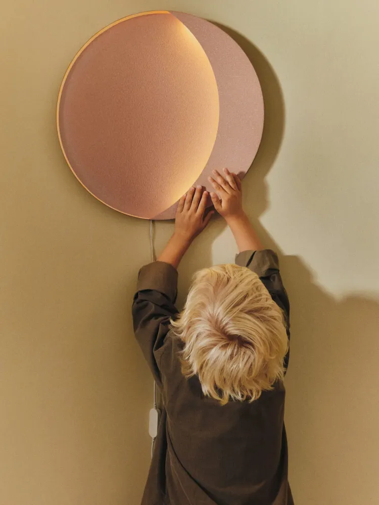 Long-Lasting Neba Wall Lamp - Rose