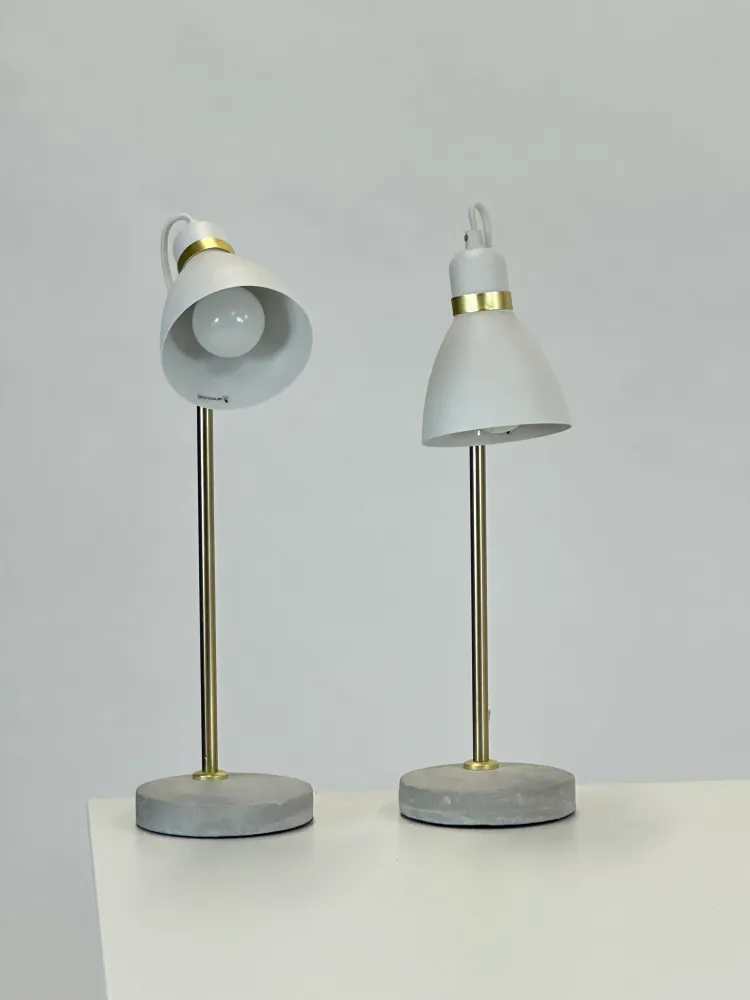 Poulmann | Neordic Orm Bordlampe