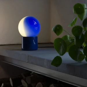 Pulce bordlampe fra Martinelli Luce Damp Location Rated Hvid
