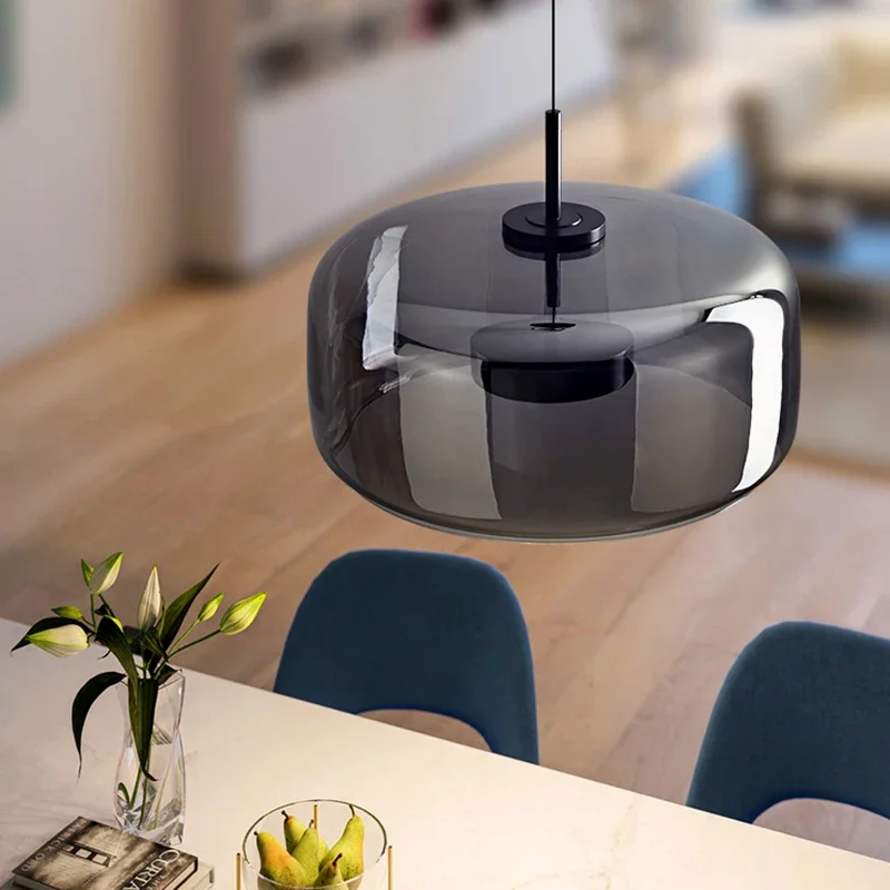 Damp Rated Sleekchic - lysekrone med glaskuppel Sort