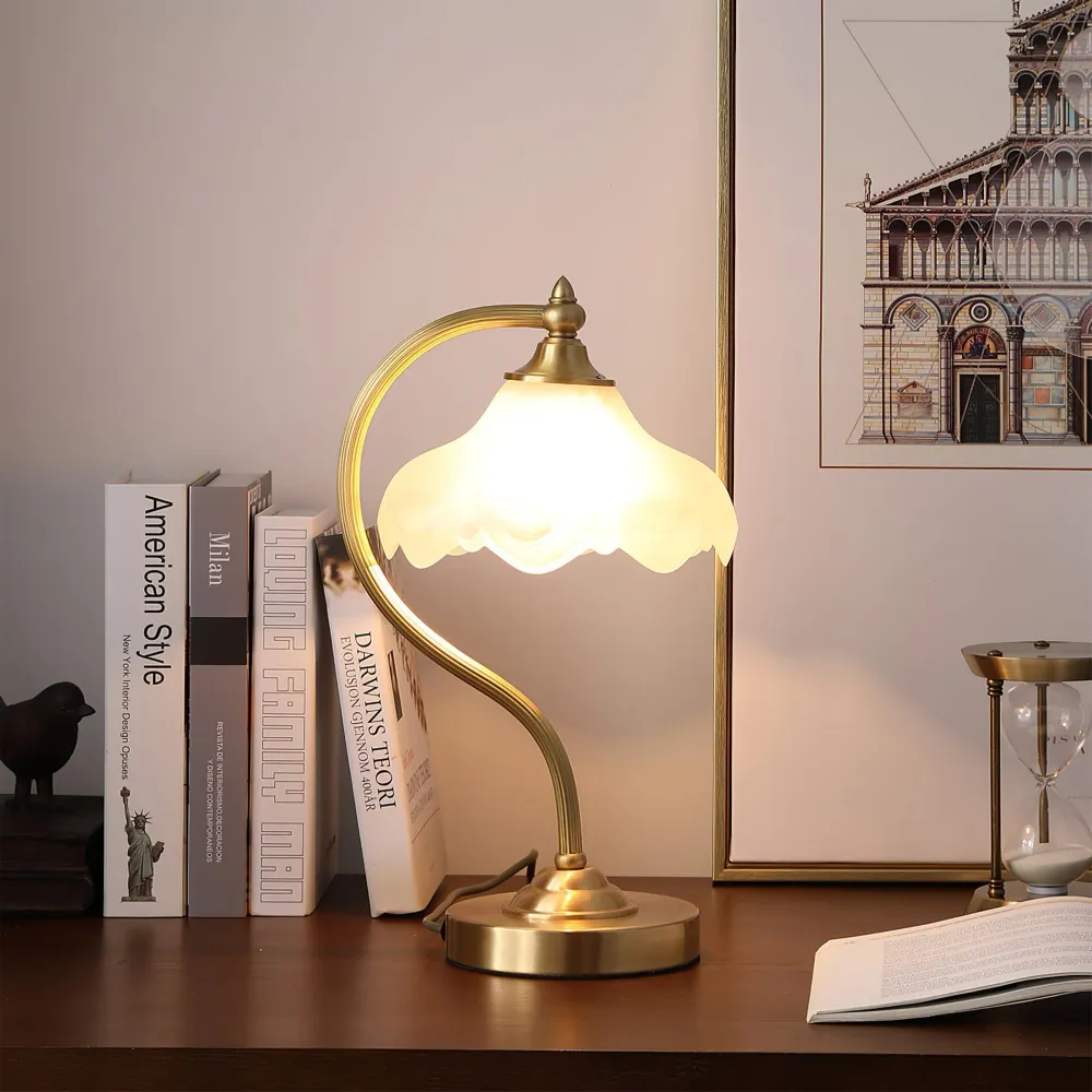 Vintage Table Lamp | Magnolia Glass Shade Brass Stand