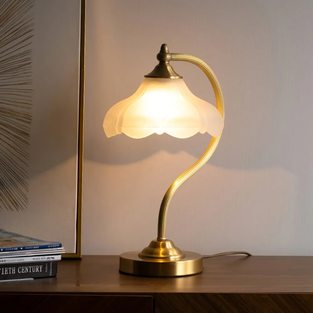 Vintage Table Lamp | Magnolia Glass Shade Brass Stand