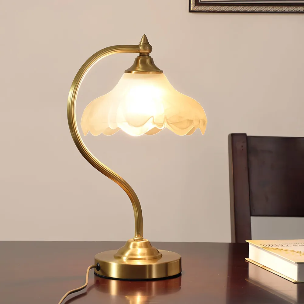 Vintage Table Lamp | Magnolia Glass Shade Brass Stand