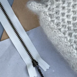 Lynlås til Honey Clutch (17 cm) - Perlemor